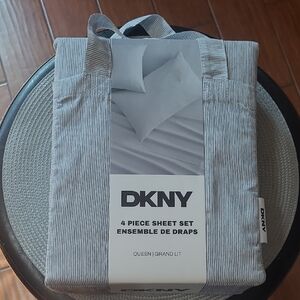DKNY Queen Sheet Set